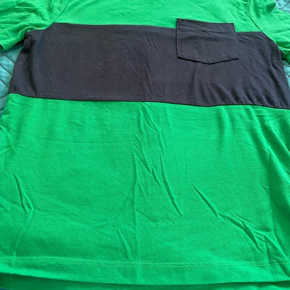 3 Old Navy boy shirts - Picture 2 of 4